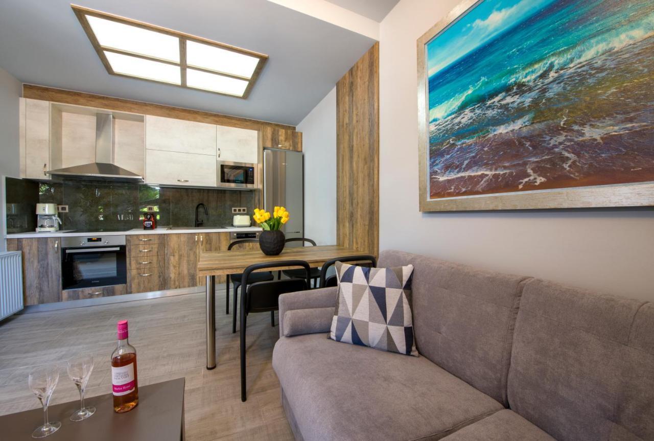 Rena'S Luxury Apartment With Free Private Parking Chania  Exterior photo